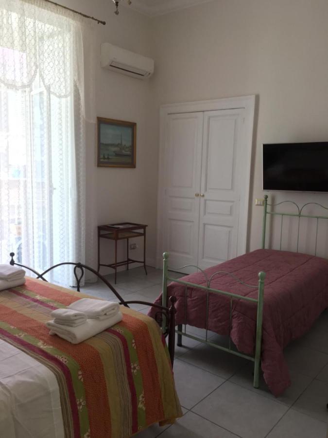 Bed and Breakfast Ciro A Maschio Angioino Nápoles Exterior foto